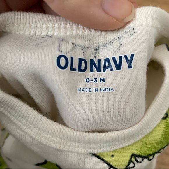 0-3 month Old Navy dinosaur bodysuit - Picture 3 of 3